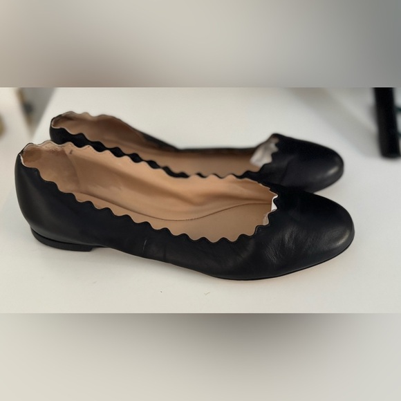 Chloe Scalloped Black Leather Flats size 8 - Picture 5 of 8
